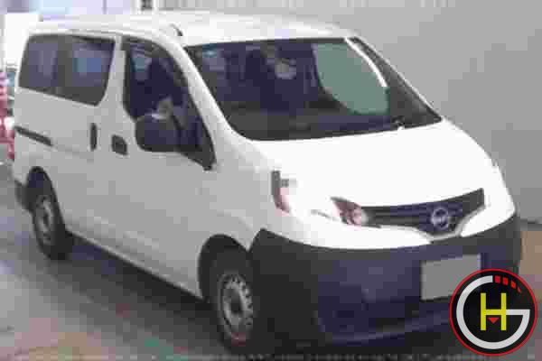 NISSAN NV 200 DX